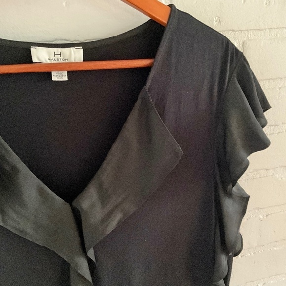 Halston Blouse V neckline Flounce shoulder Sleeveless Flowy Goth Romantic Size M - Picture 8 of 8